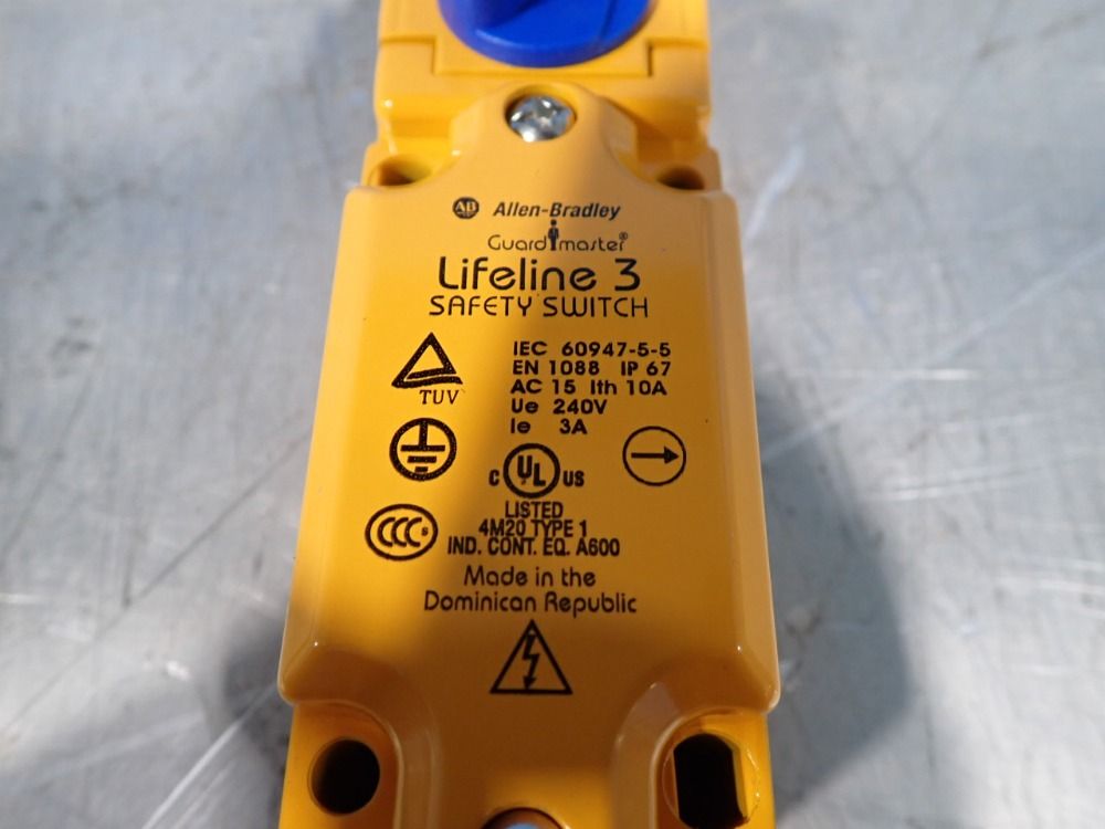 Allen Bradley Safety Pull Switch - 440e-d13120