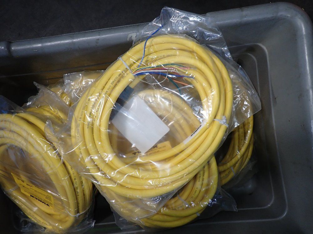 Turck Lot Of 8 Cables - Ckm 12-12-7/s817