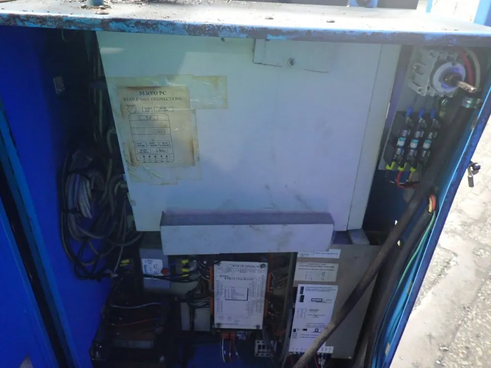 Yeong Chin Machinery Industries 1996 Super Max Ycm - 40 Cnc Vertical Mill - Ycm-40