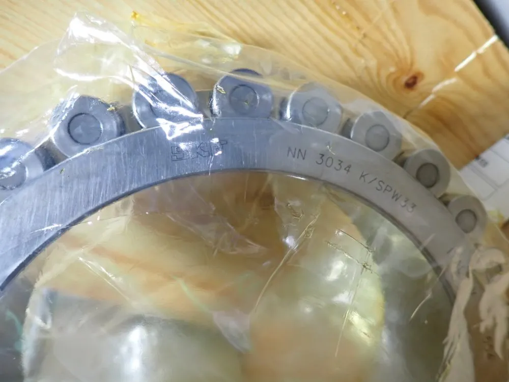 Skf 6 1/2" Roller Bearing - Nn3034k/spw33