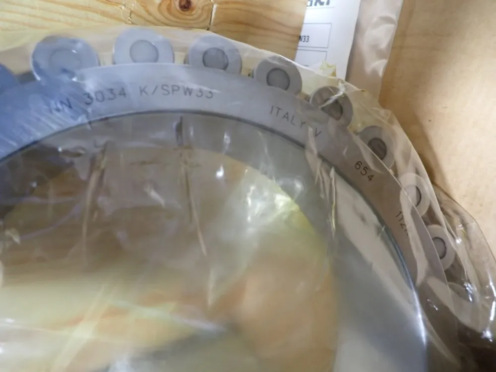 Skf 6 1/2" Roller Bearing - Nn3034k/spw33