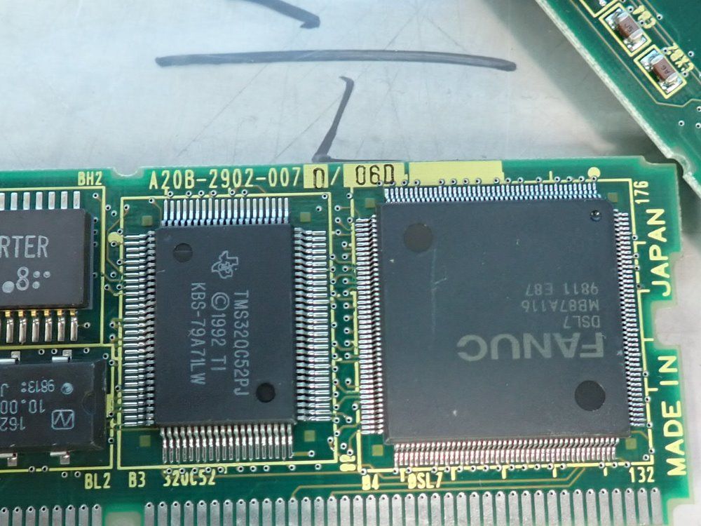 Fanuc Lot Of 2 Circuit Boards - A20b-2902-0070/050