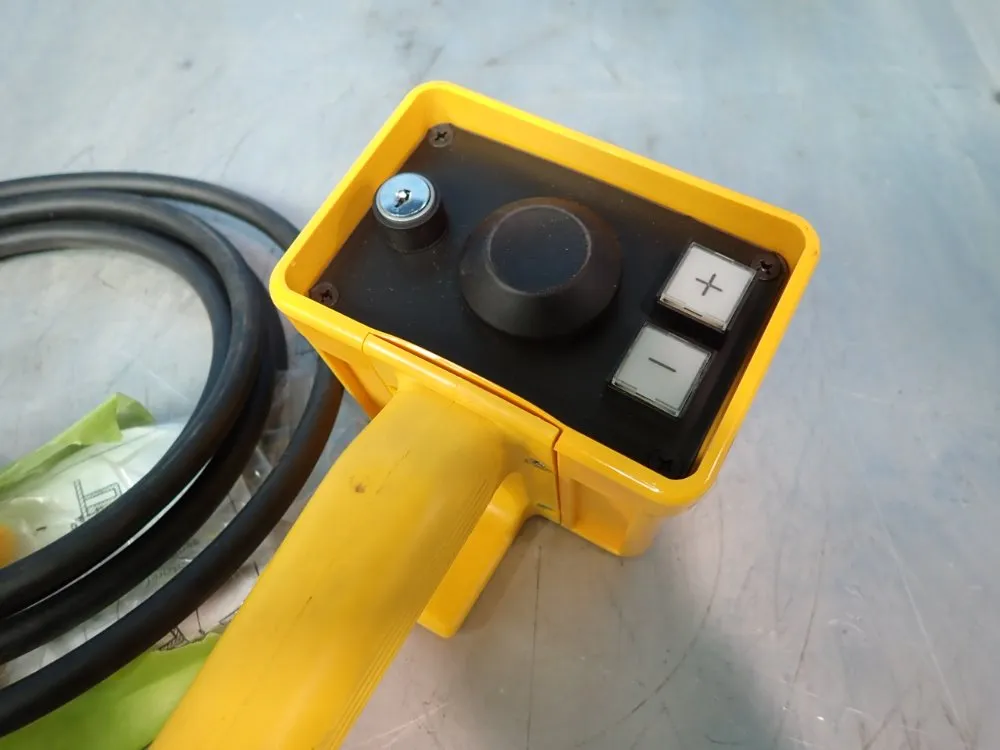 Euchner Enabling Switch - Zsb070904