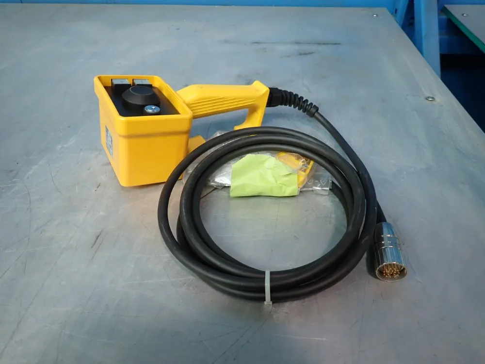 Euchner Enabling Switch - Zsb070904