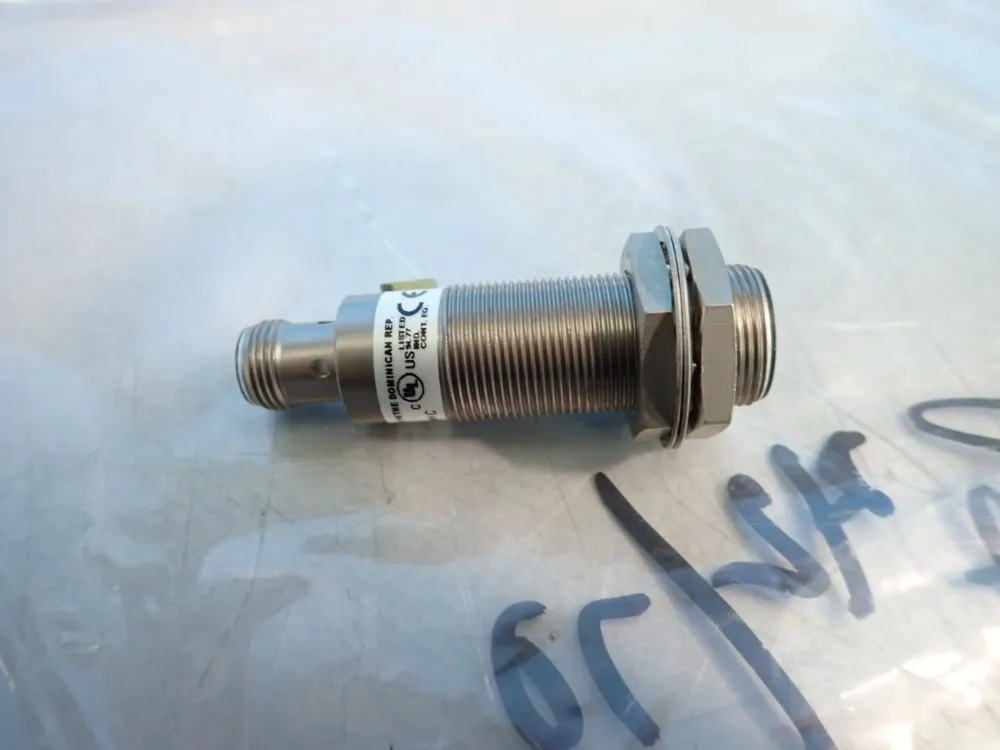 Allen Bradley Lot Of 3 Inductive Proximity Sensor - 872c-d5ne18-d4