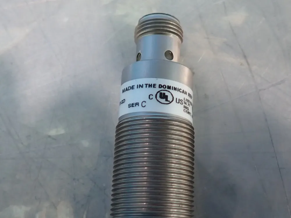 Allen Bradley Lot Of 3 Inductive Proximity Sensor - 872c-d5ne18-d4