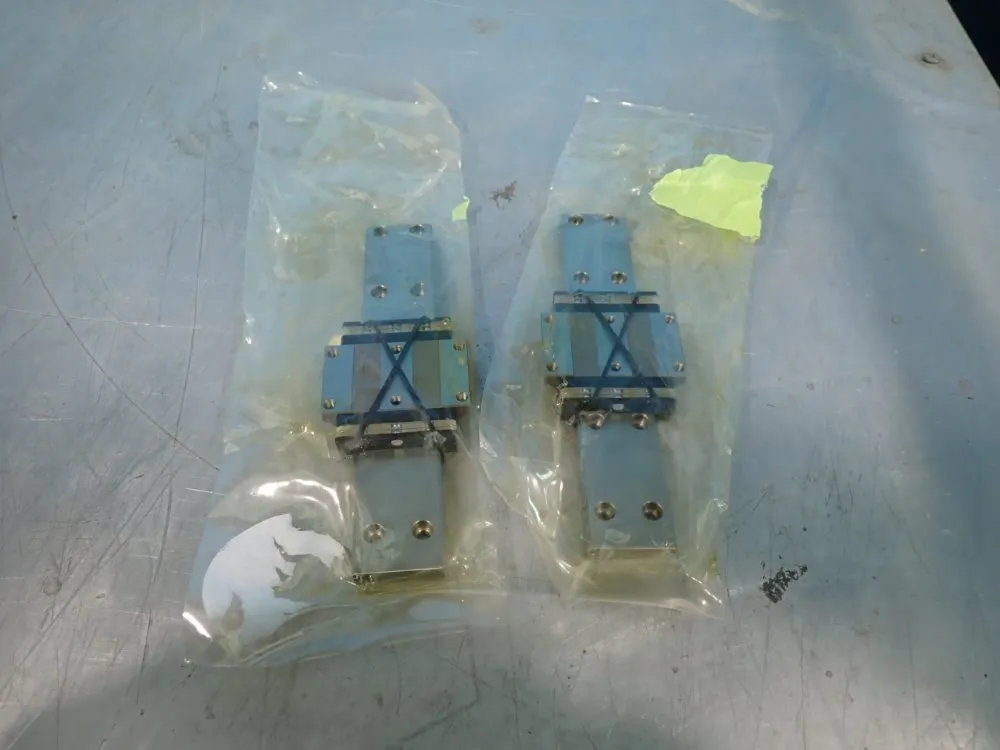 Nsk 7" Lot Of 2 Linear Guide - Lw170180elc1t09kcz