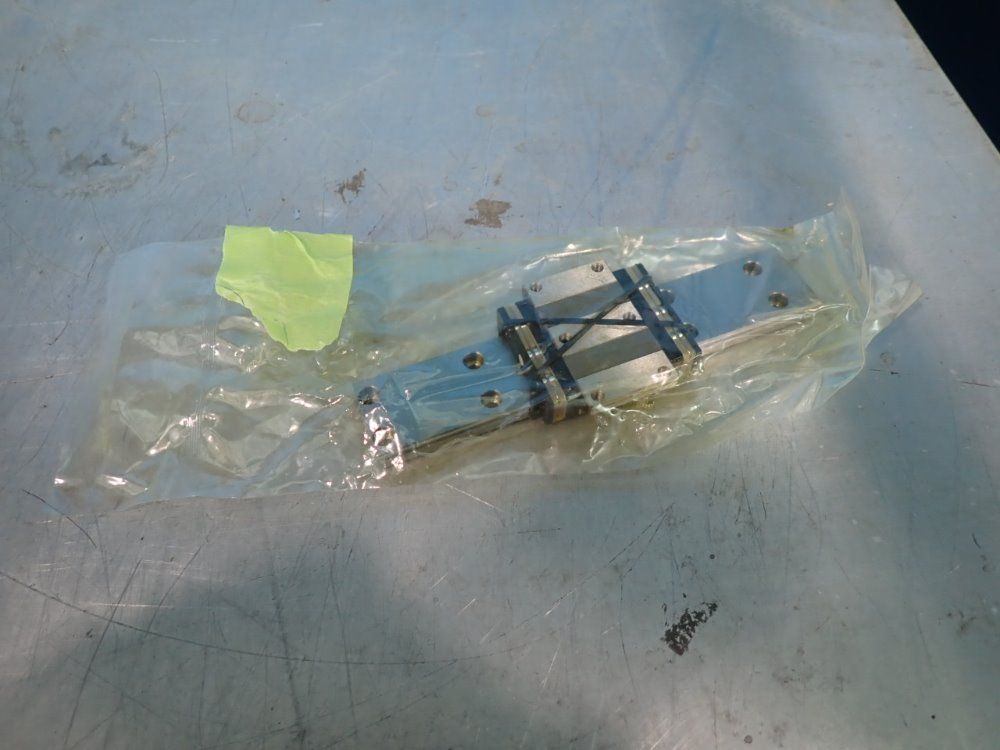 Nsk 7" Lot Of 2 Linear Guide - Lw170180elc1t09kcz