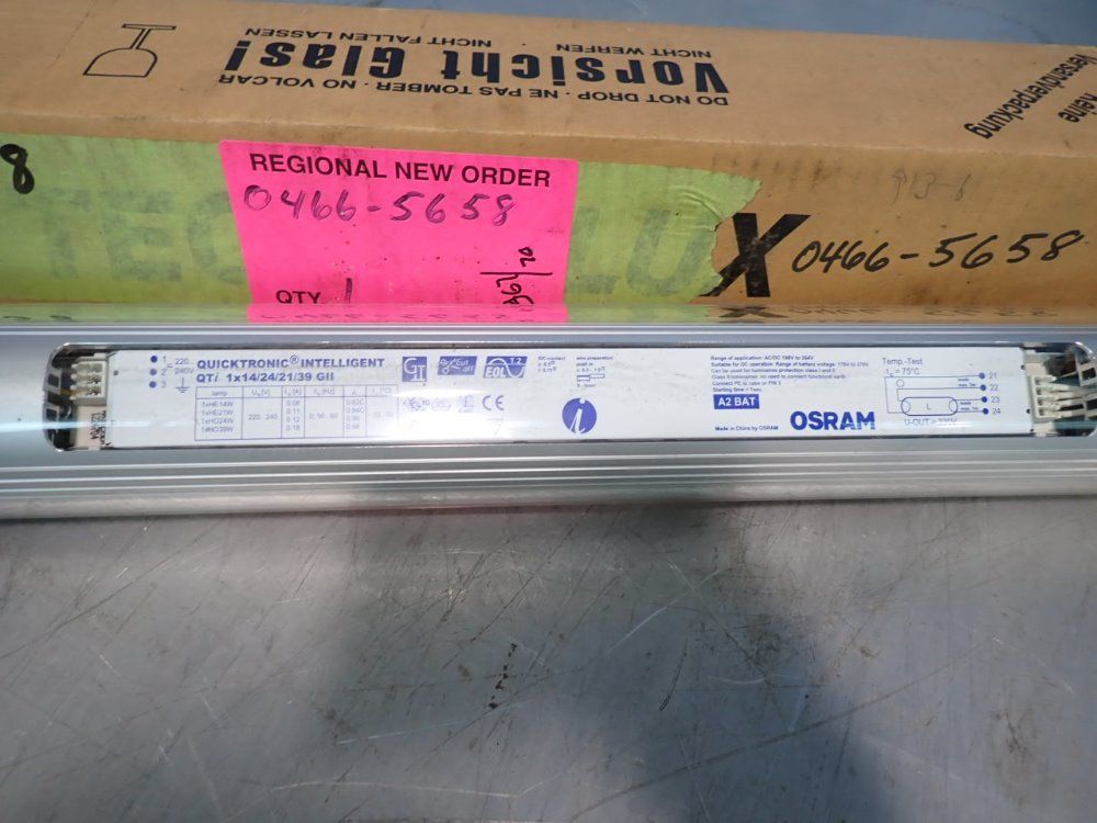 Lumolux 22" Light Fixture - 591-050-010