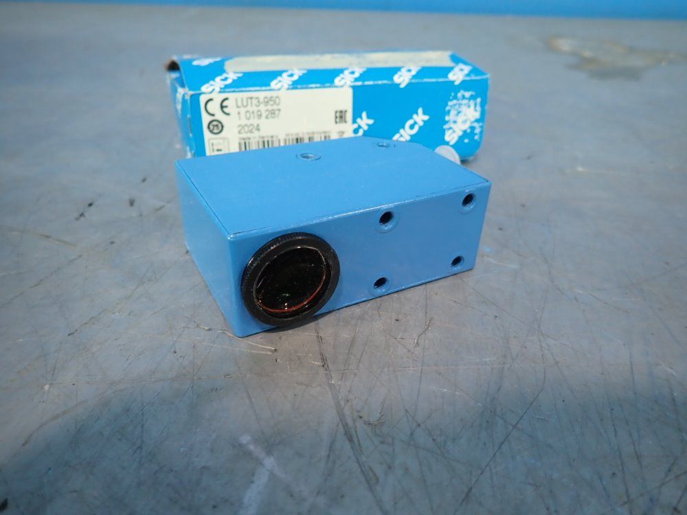 Sick Luminescence Sensor - Lut3-950