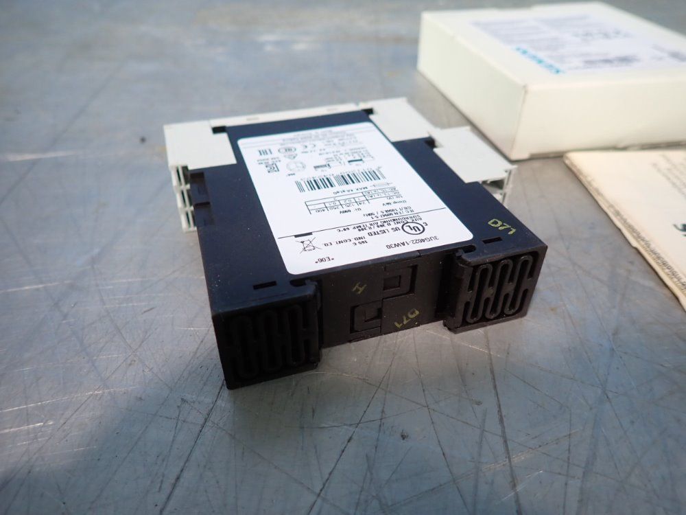 Siemens Lot Of 3 Monitoring Relays - 3ug4622-1aw30