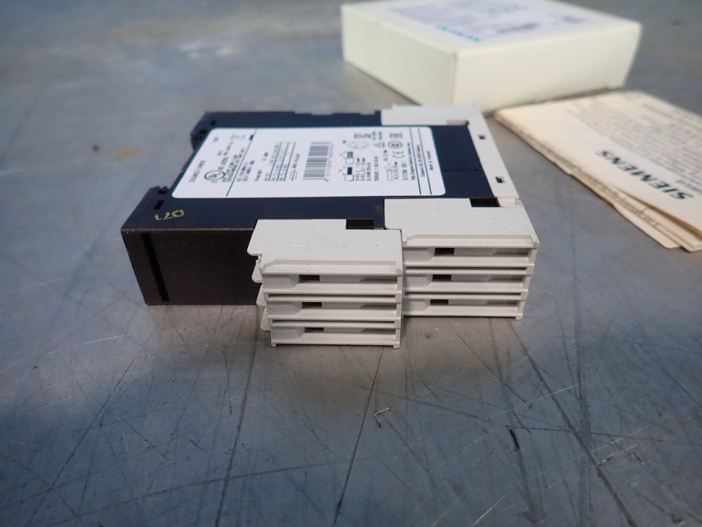 Siemens Lot Of 3 Monitoring Relays - 3ug4622-1aw30