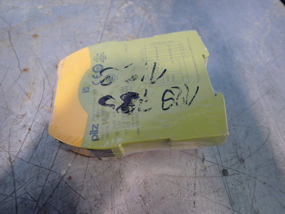 Pilz Lot Of 2 Safety Relays - Pn0zs7