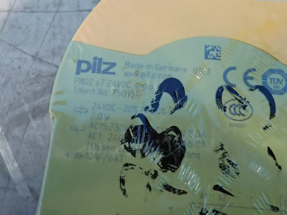 Pilz Lot Of 2 Safety Relays - Pn0zs7