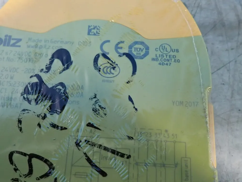 Pilz Lot Of 2 Safety Relays - Pn0zs7