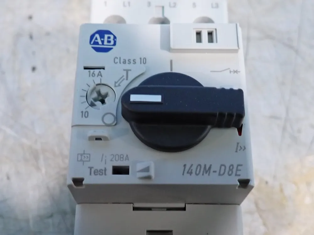 Allen Bradley Circuit Breaker - 140m-d8e-c16