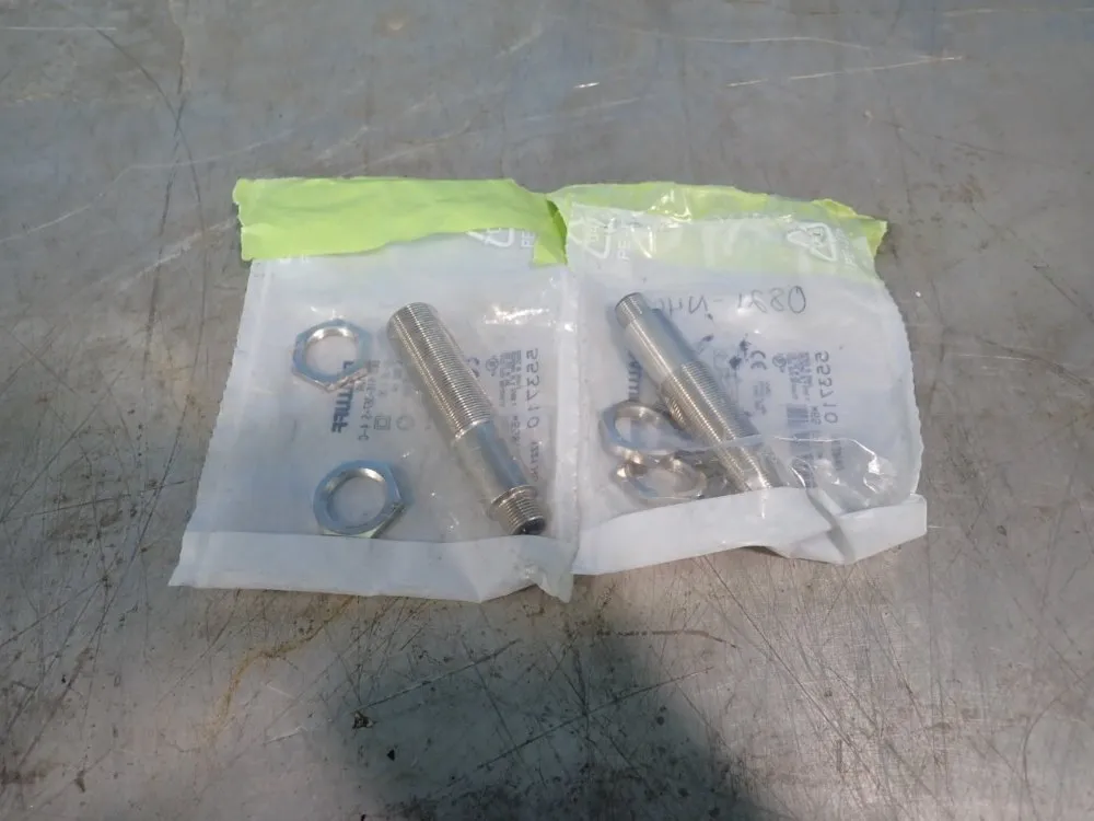 Balluff Lot Of 2 Proximity Sensors - Bes01jw