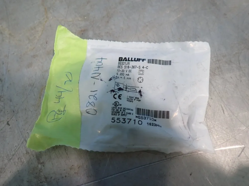 Balluff Lot Of 2 Proximity Sensors - Bes01jw