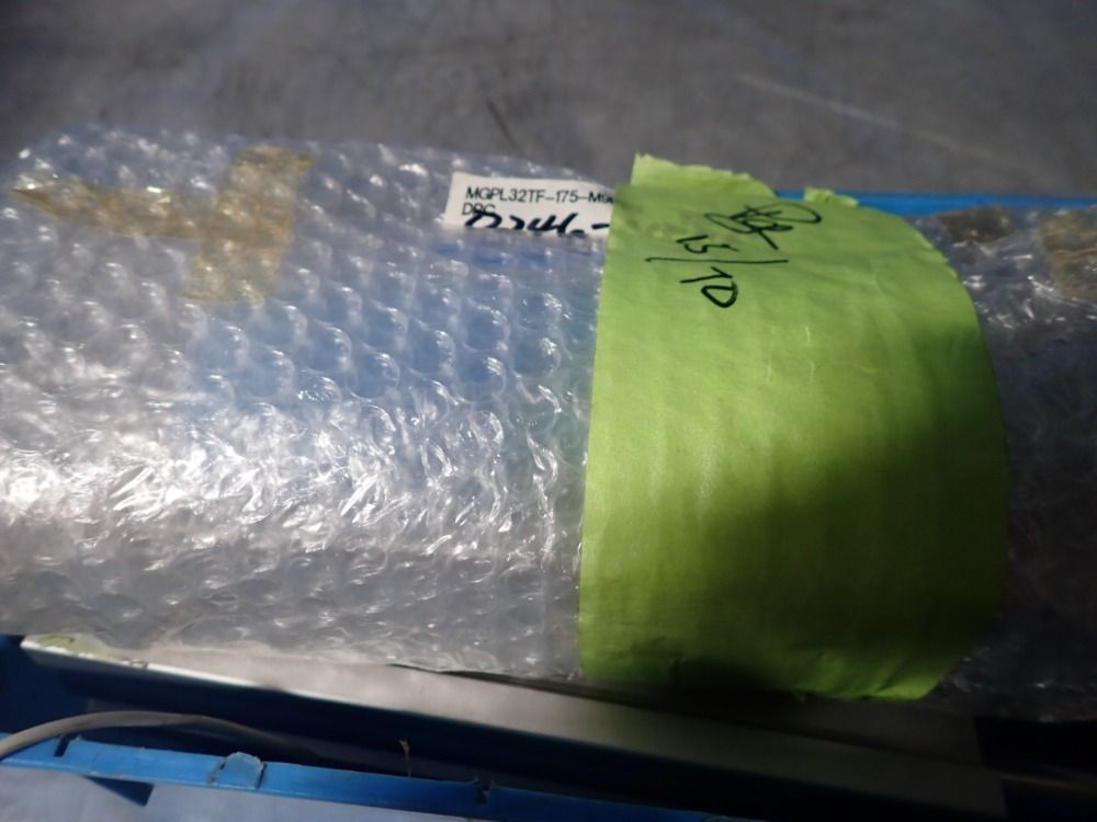 Smc Guide Cylinder - Mgpl32tf-175z-m9pw8dpc, Mgpl32tf-175-m