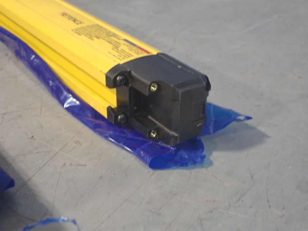 Keyence Transmitter / Reciever - Gl-r64h-t / Gl-r64-r