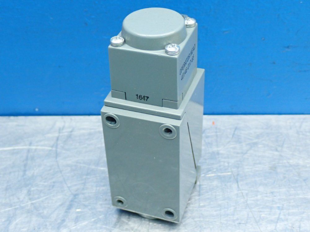 Allen Bradley Plug-in Oiltight Limit Switch Series-h - 802t-k1p