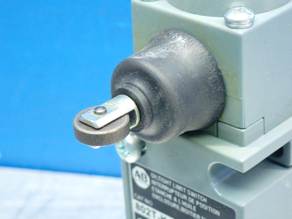 Allen Bradley Plug-in Oiltight Limit Switch Series-h - 802t-k1p