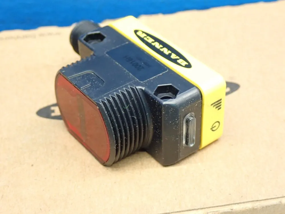 Banner Qs30-series Photoelectric Sensor - Qs30ff200q