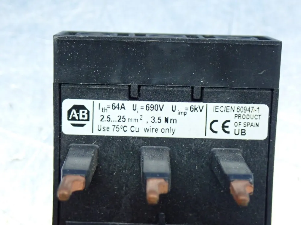 Allen Bradley Bus Bar Feeder Terminal - 140m-c-wten