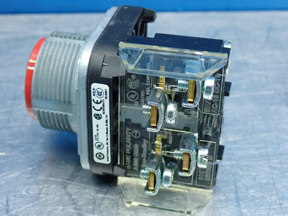 Allen Bradley Flush-head Push Button - 800t-a6a