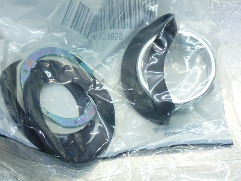 Allen Bradley Mushroom Head Push Button - 800t-fxq24ra