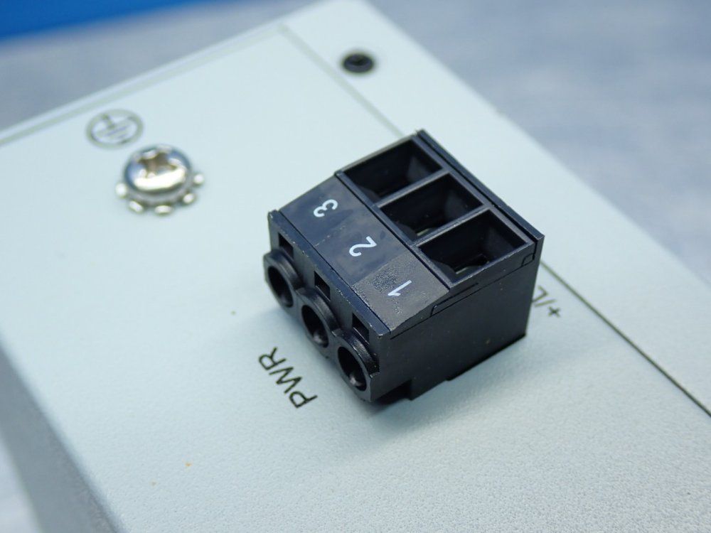 Allen Bradley Stratix 2000 Ethernet Unmanaged Switch - 1783-us8t