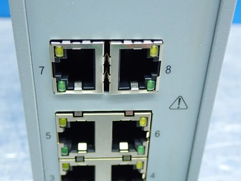 Allen Bradley Stratix 2000 Ethernet Unmanaged Switch - 1783-us8t