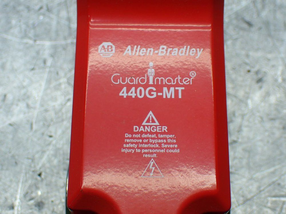 Allen-bradley Guardmaster Guardlock Safety Switch - 440g-mt47163
