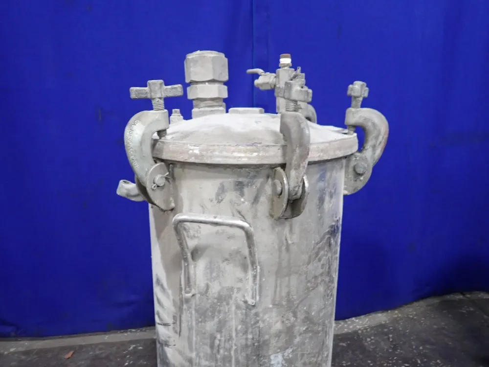 13 1/2" X 33" Paint Pot