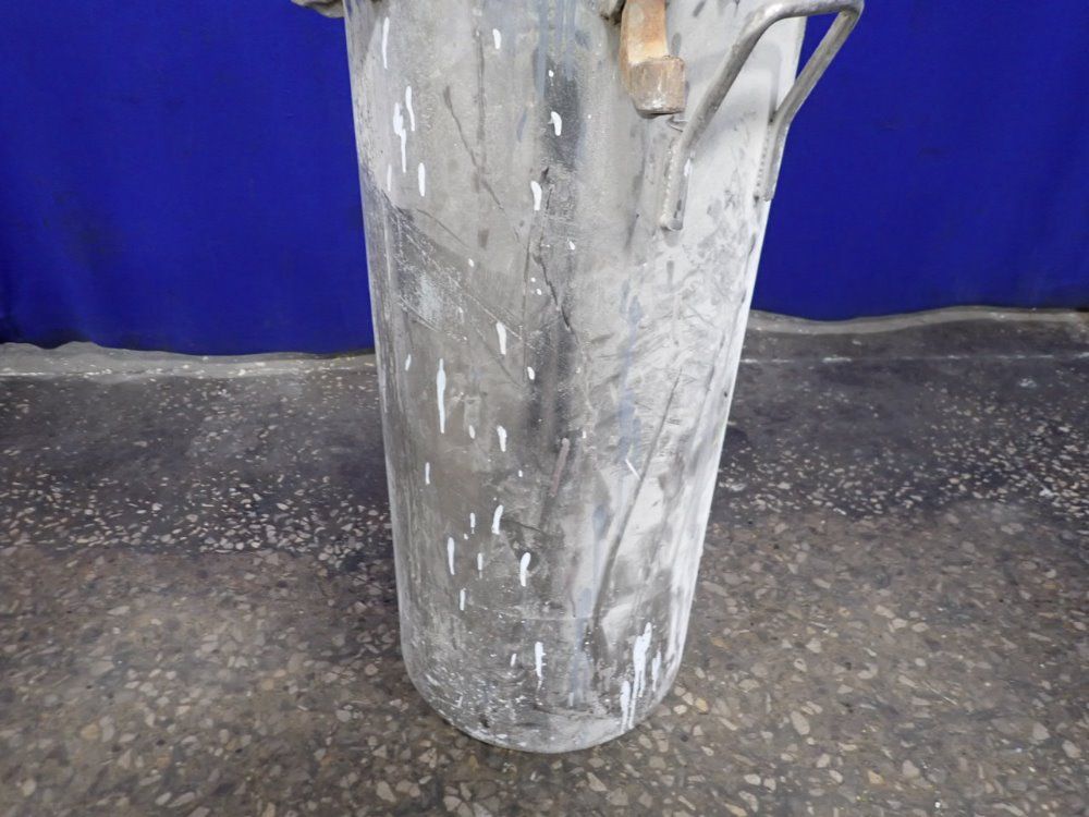 13 1/2" X 33" Paint Pot