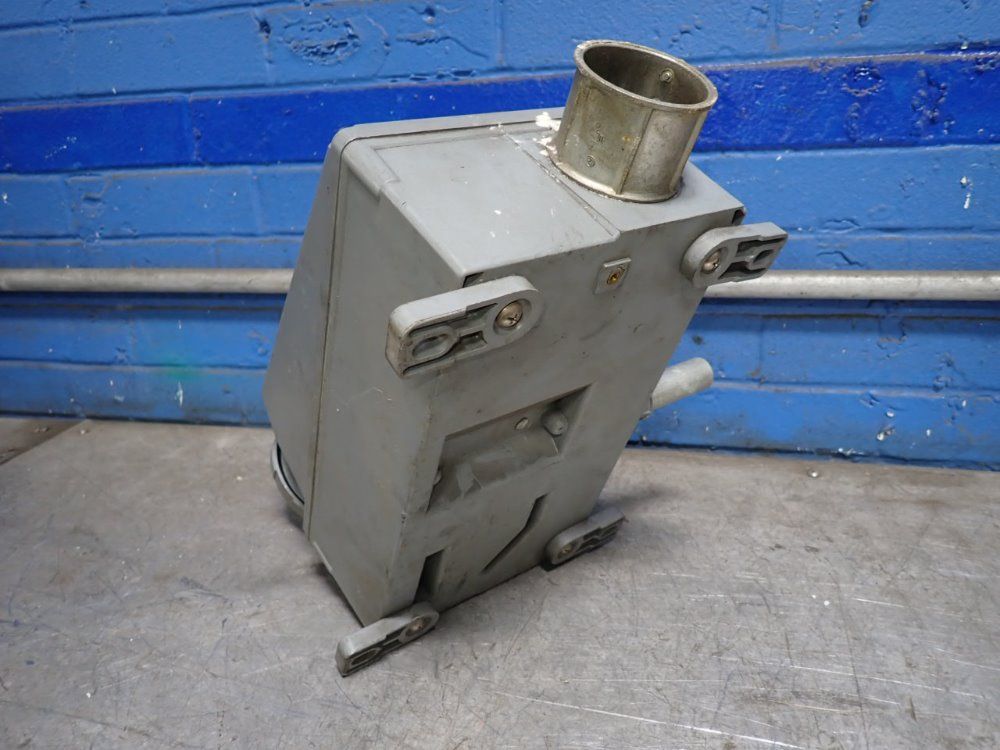 Hubbell Pim & Sleeve Mechanical Interlock - Hbl4100mi7w