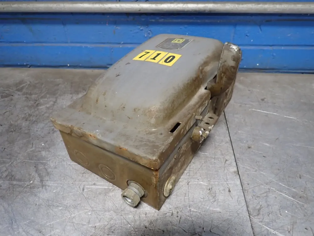 Square D 30 Amp Fusible Disconnect - A85341