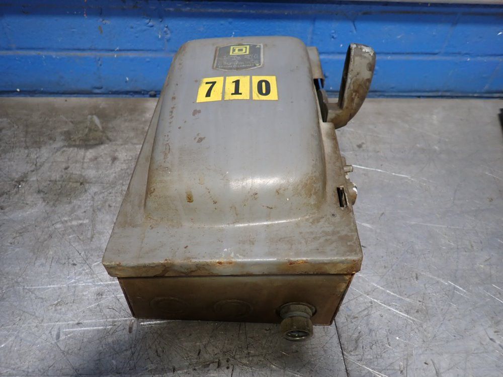 Square D 30 Amp Fusible Disconnect - A85341