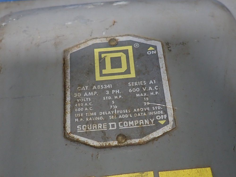 Square D 30 Amp Fusible Disconnect - A85341