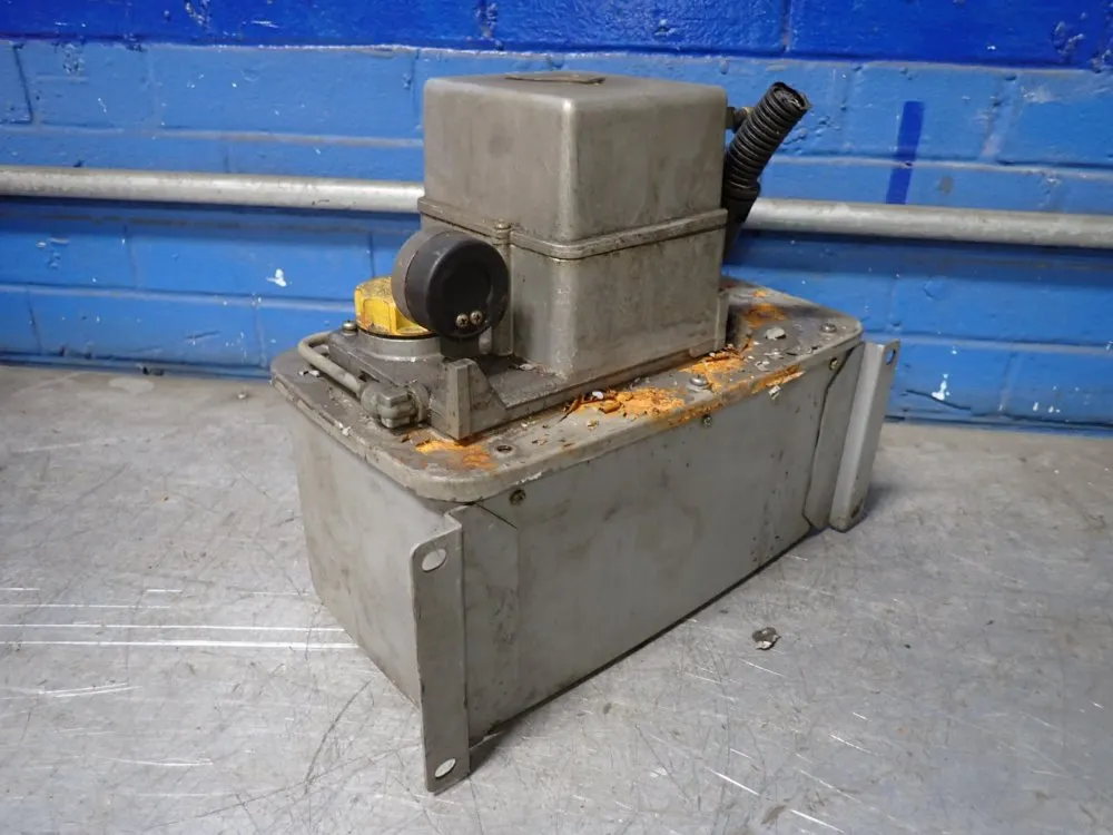 Showa 6 Liter Lubricator - Lcb 4111c-en-s