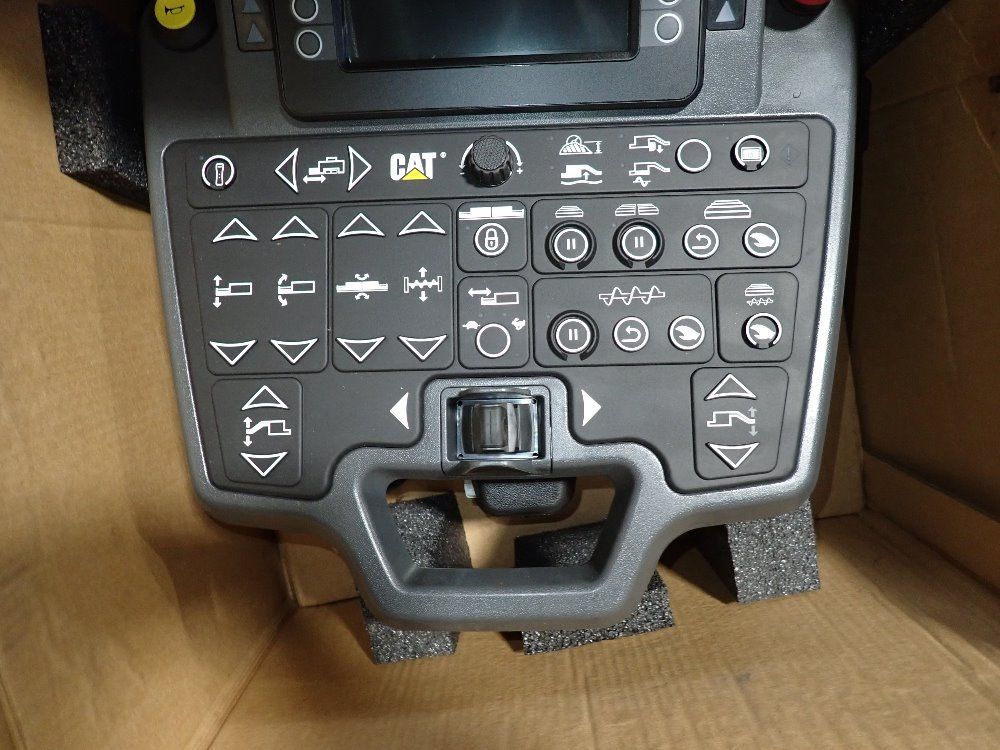 Caterpillar Control - 551-6330