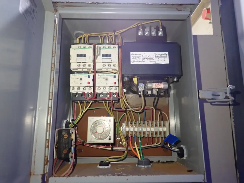 Mba 48" X 48" X 35" Blast Cabinet