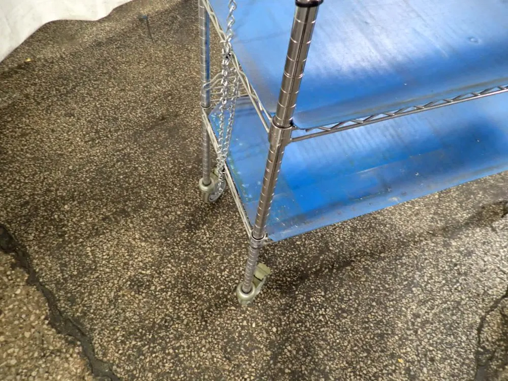 Uline 4 Shelves Portable Wire Shelf