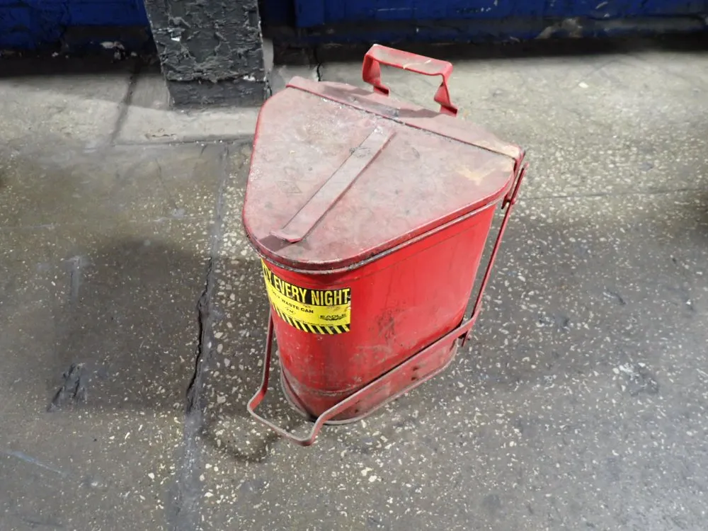 Eagle 6 Gallons Oily Waste Can - 906fl