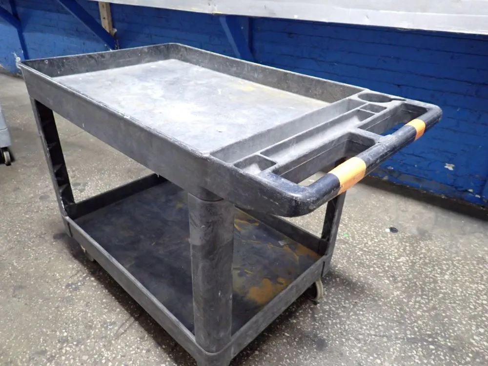 Rubbermaid 36" X 24" X 33" Cart