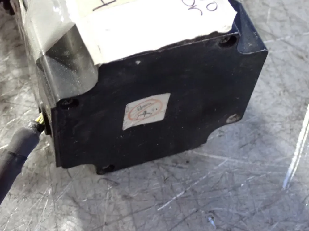 Yaskawa Electric Corp 200 W Servo Motor - Sgmp-02awyr11