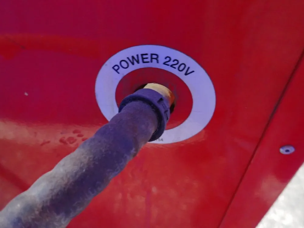 Becca 2.05 Kw Solvent Recycler