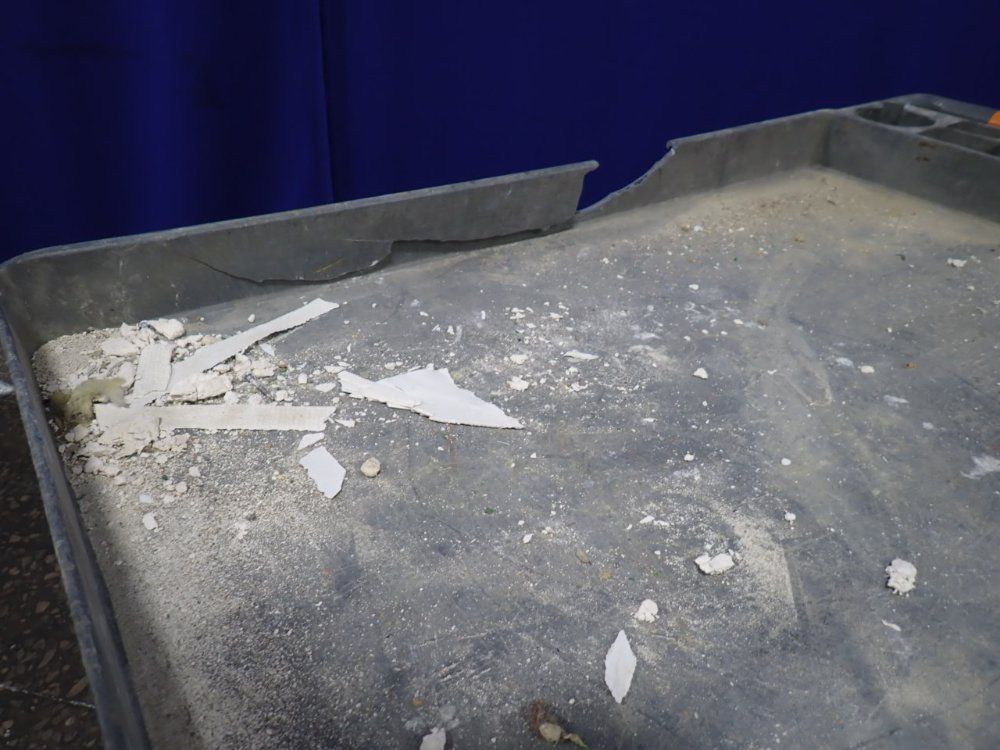 Rubbermaid 36" X 24" X 33" Cart