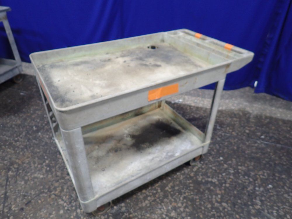 Rubbermaid 36" X 24" X 33" Cart