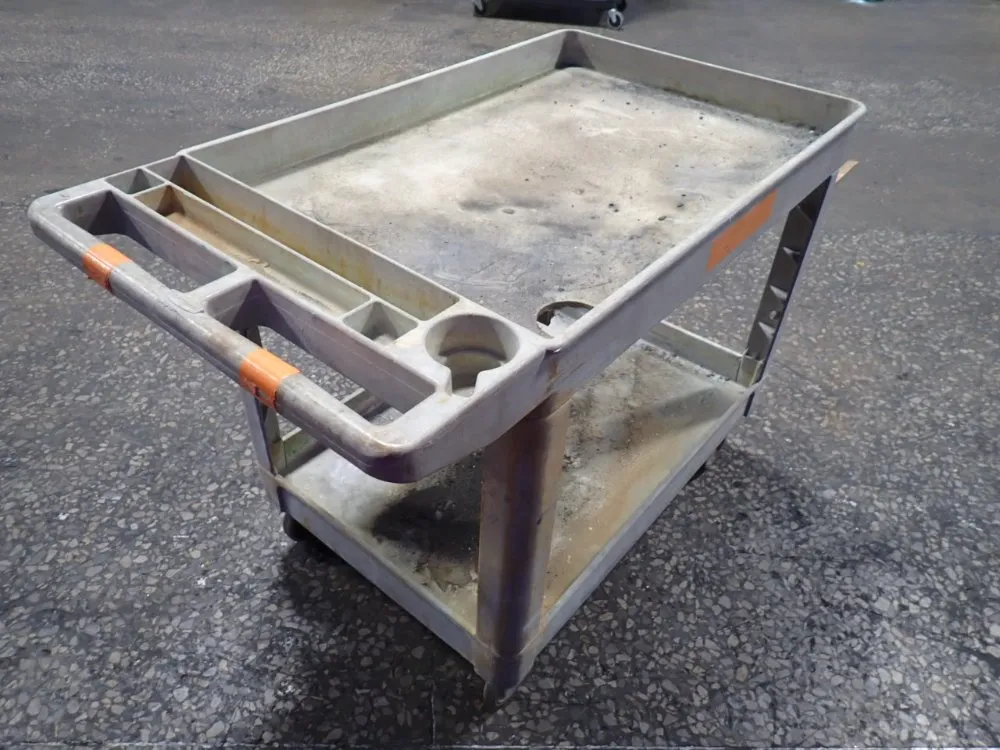 Rubbermaid 36" X 24" X 33" Cart